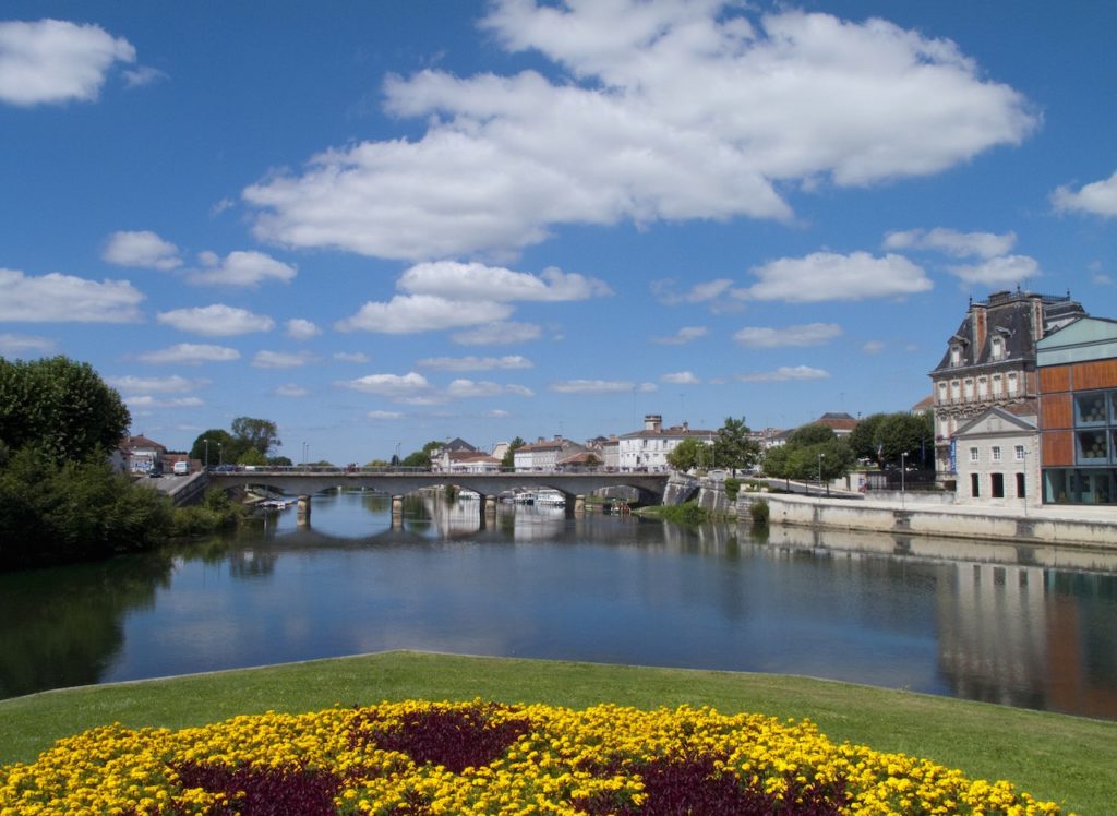 Travail à domicile à Jarnac (16200)